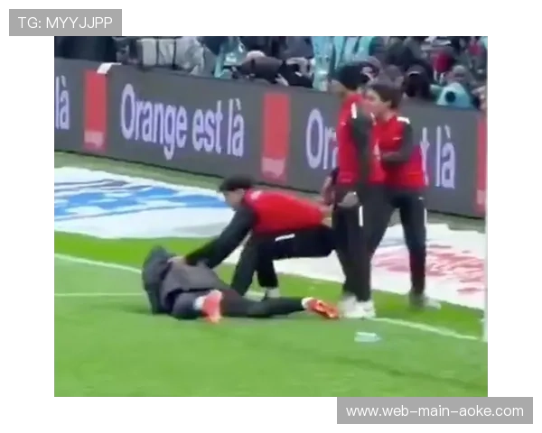 非洲杯决赛毛巾风波，塞内加尔门将守护道具成焦点